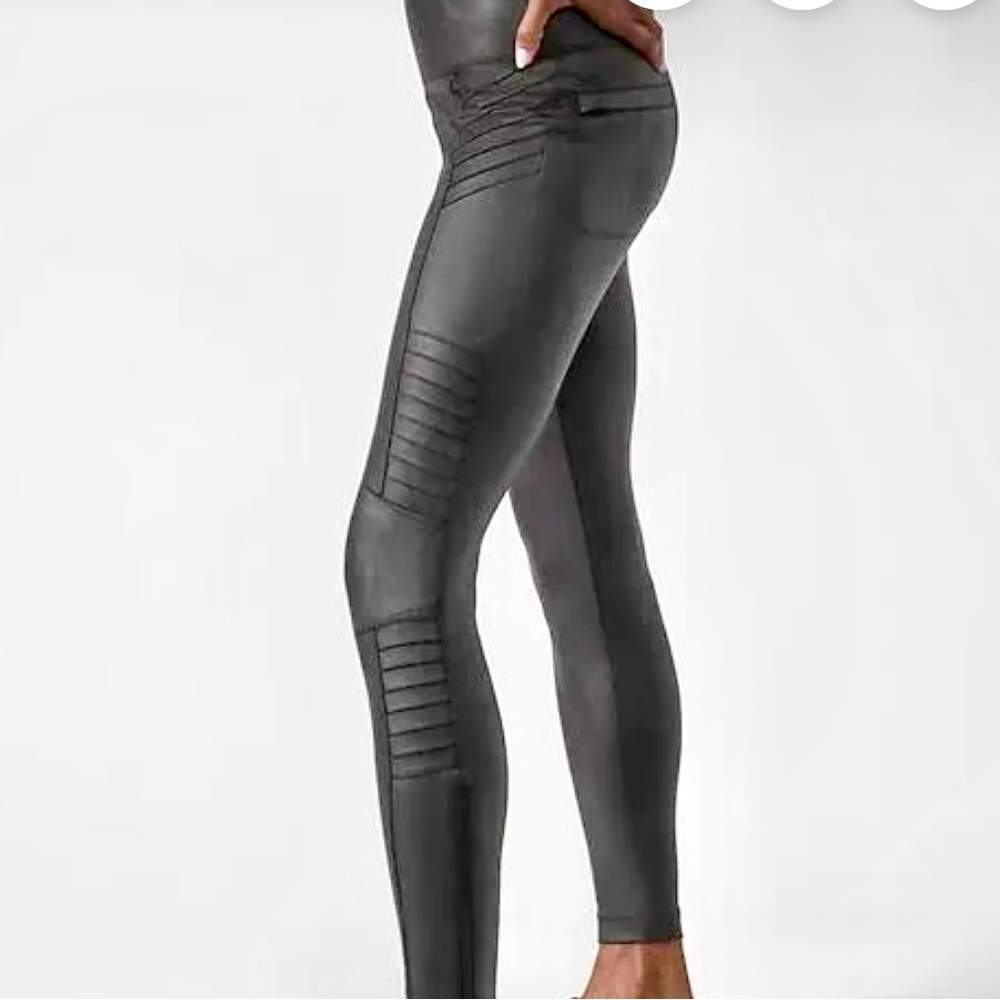 Athleta Moto Leggings size MT